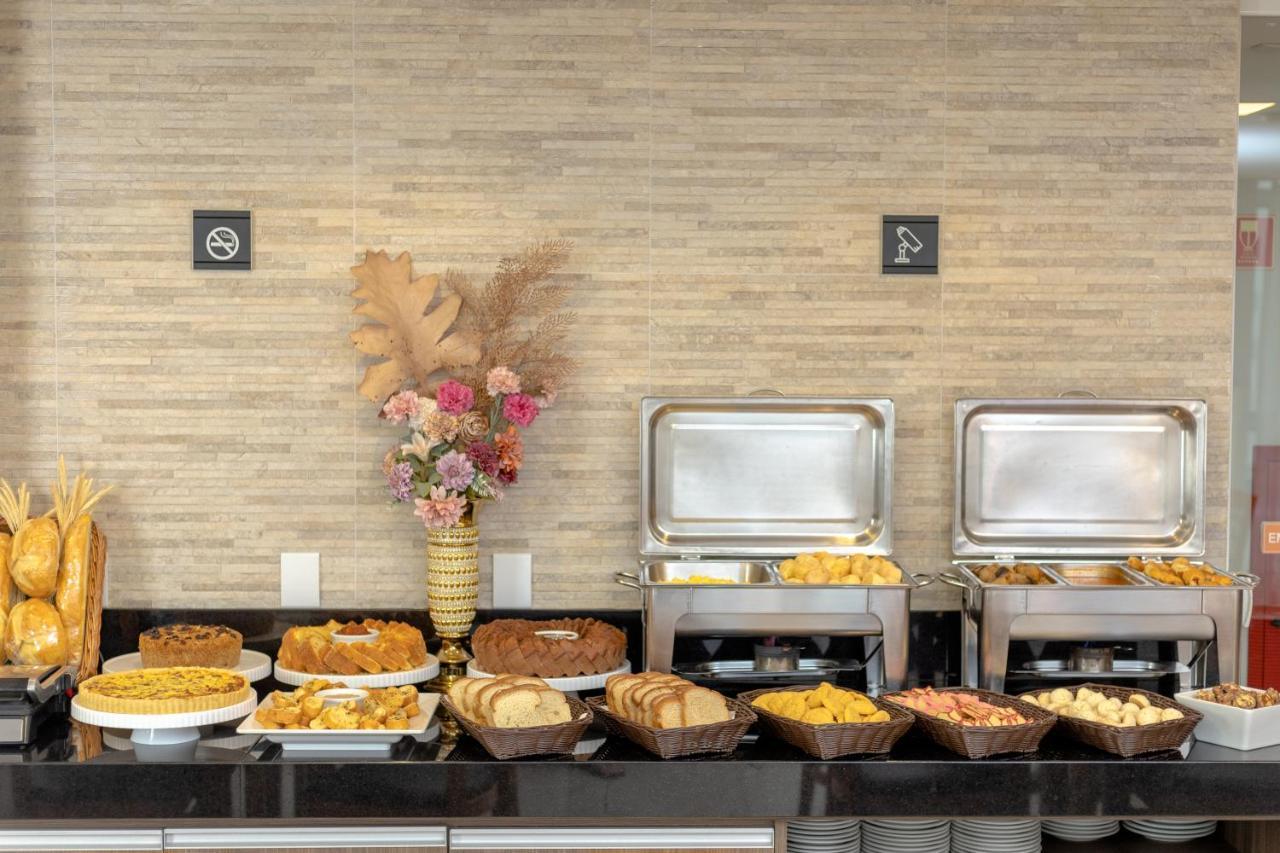 Tulip Inn Vila Velha วีลา เวลยา ภายนอก รูปภาพ