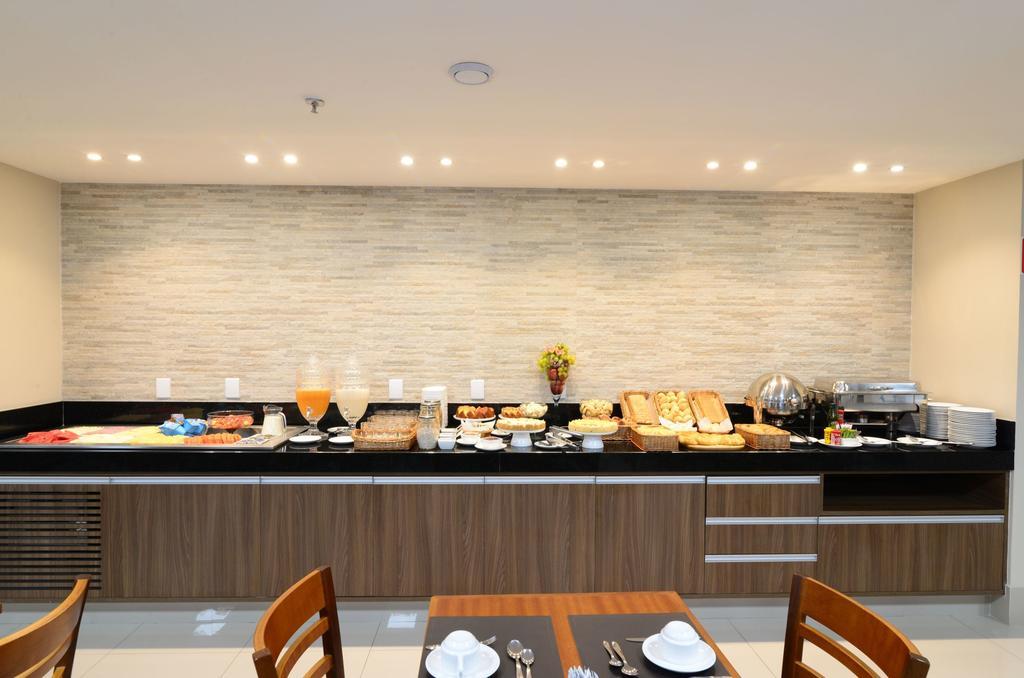 Tulip Inn Vila Velha วีลา เวลยา ภายนอก รูปภาพ