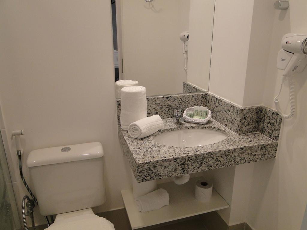 Tulip Inn Vila Velha วีลา เวลยา ภายนอก รูปภาพ